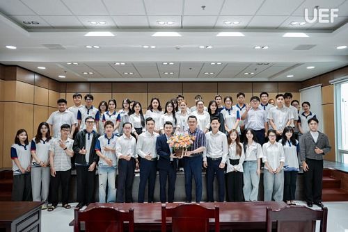 KeoWC2026 students gain real-world, hands-on experience at Vietcombank Tan Dinh Branchs