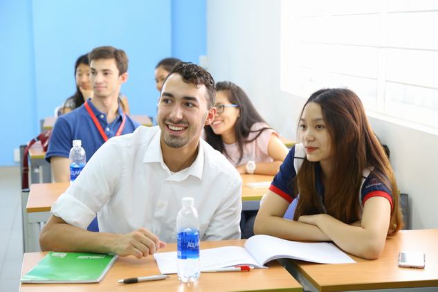 Plus 3-2017: Keo WC chau au Piitsburgh khám phá Việt Nam qua các lớp chuyên đề