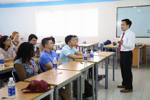 Plus 3-2017: Keo WC chau au Piitsburgh khám phá Việt Nam qua các lớp chuyên đề